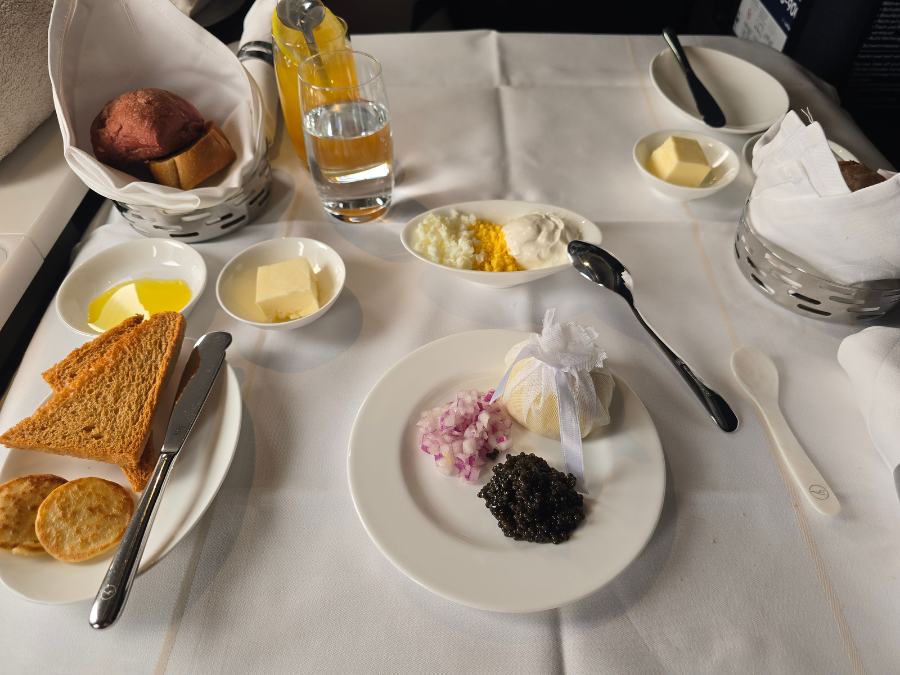 ルフトハンザ航空ファーストクラスの機内食