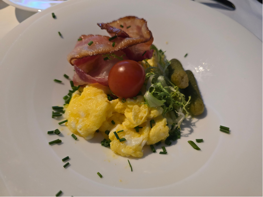 ルフトハンザ航空ファーストクラスの機内食