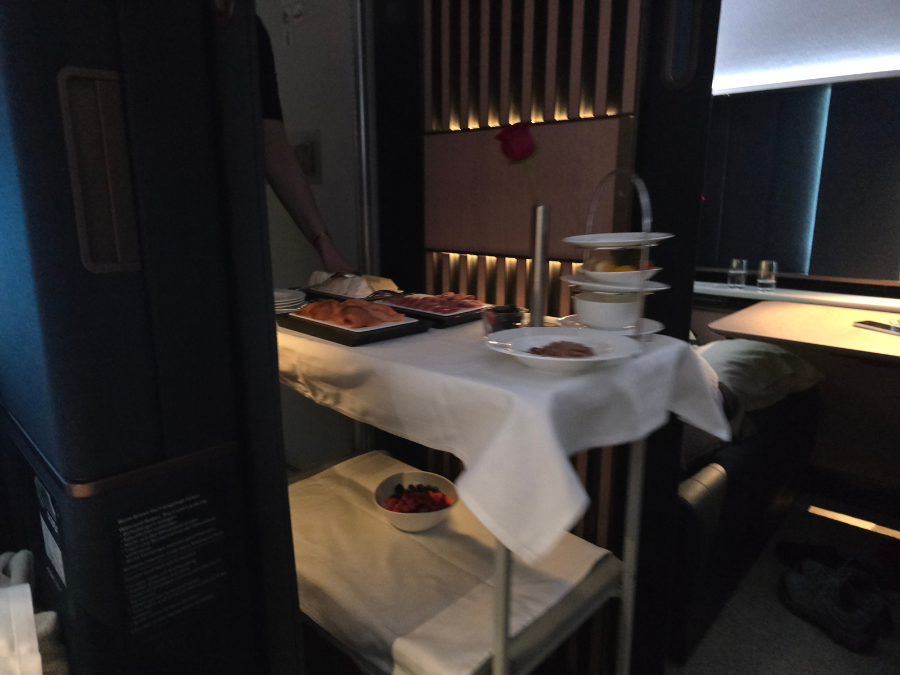 ルフトハンザ航空ファーストクラスの機内食