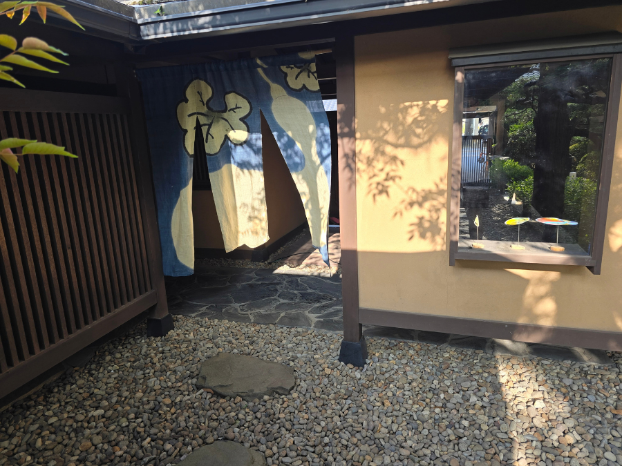 ホテル八木