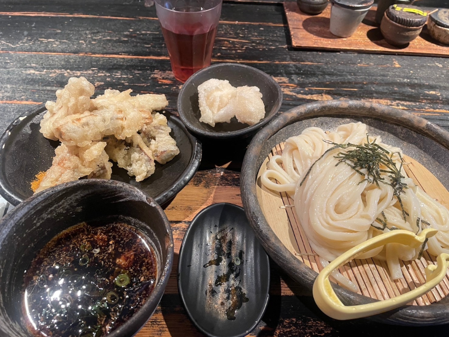 山元麺蔵　土ゴボウ天ざるうどん