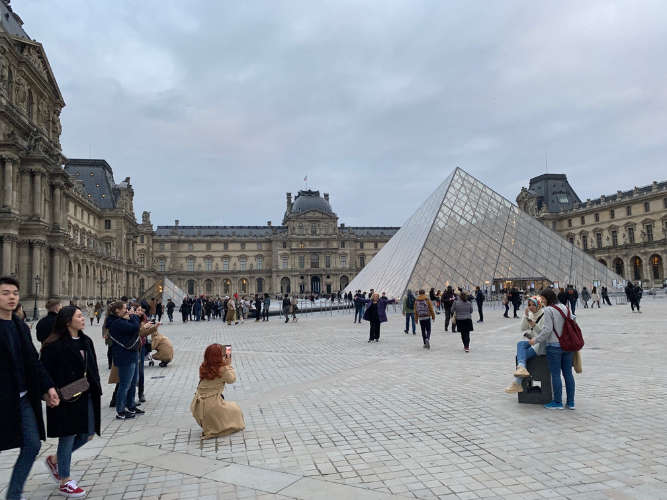 パリのルーブル美術館
