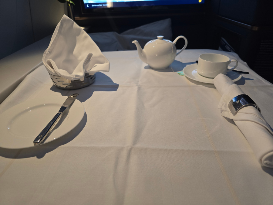 ルフトハンザ航空ファーストクラスの機内食