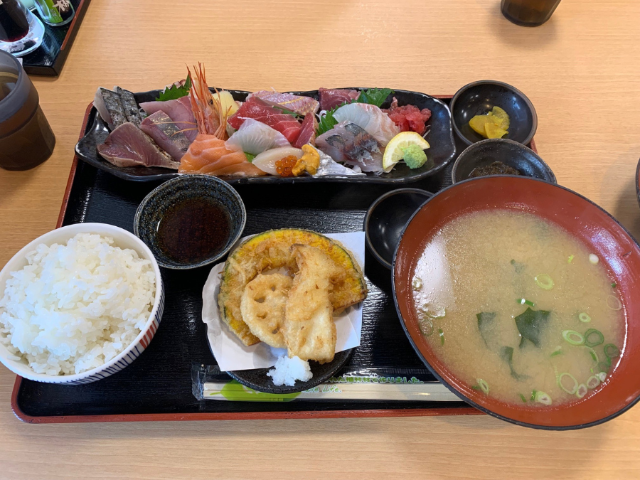 銀蔵小野原本店の定食