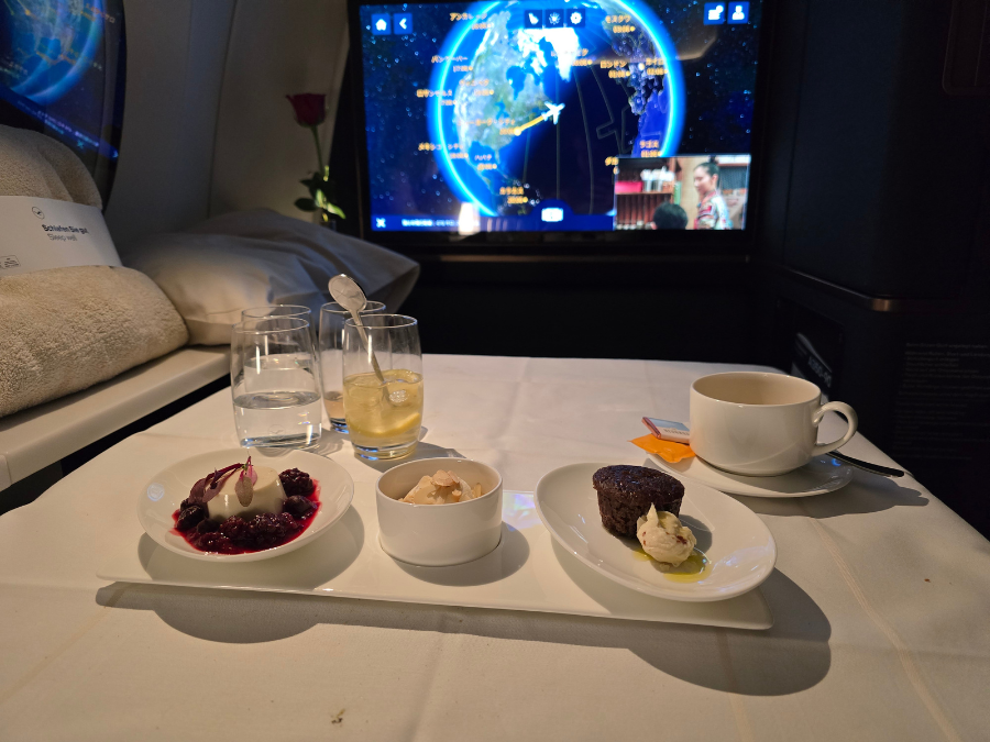 ルフトハンザ航空ファーストクラスの機内食