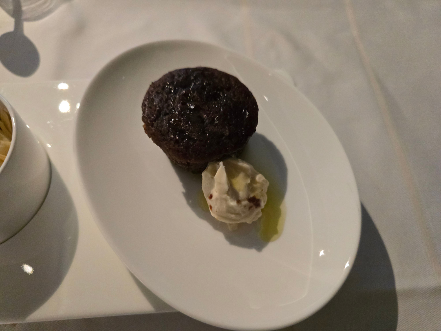 ルフトハンザ航空ファーストクラスの機内食
