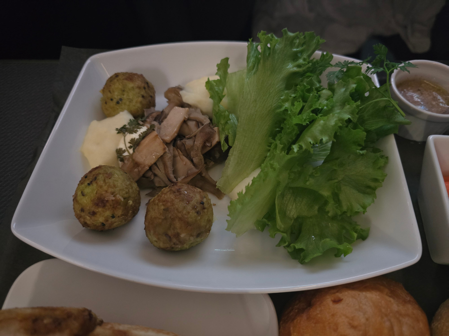 A350-1000の機内食